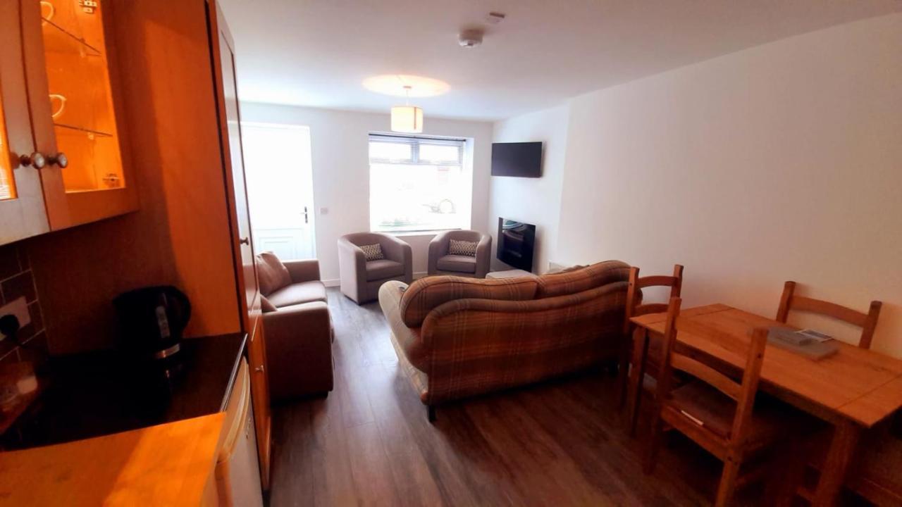 Ballycastle Accommodation - Ash Tree House מראה חיצוני תמונה